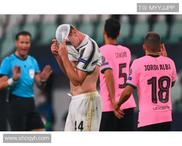 杭州足球队在冠军赛中的灵活性表现引发热议展现出强大竞争力与战术智慧