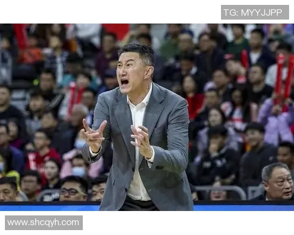 深圳篮球队战术革新引发热议探索新打法与团队协作的完美结合