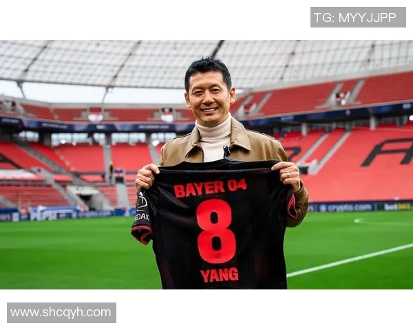 足球明星杨晨的居住地揭秘及其生活方式探讨