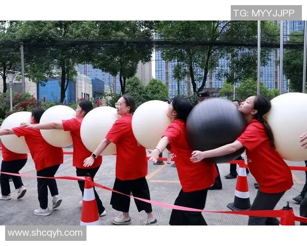 重庆足球队的团队协作之道：凝聚力与战术配合的完美结合